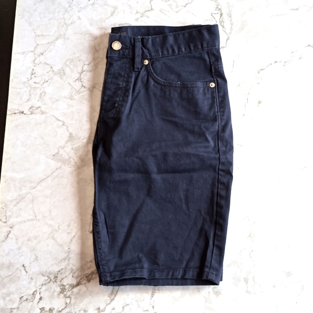 Men's H&M slim fit size 28 shorts navy blue